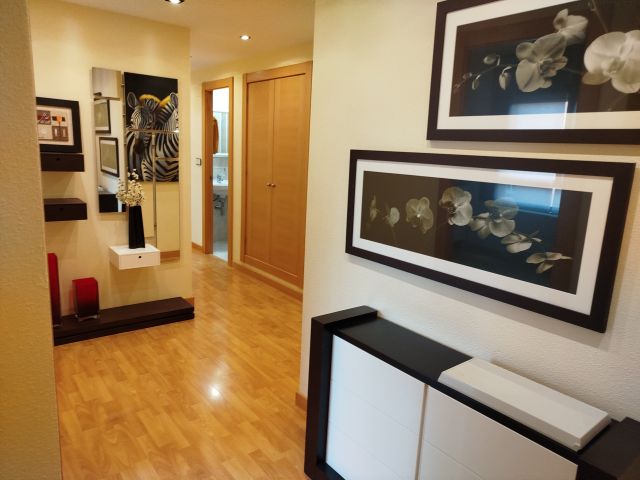 Imagen de piso en zona Poligono 25(Huesca Capital), por un valor de 335.000 Euros.